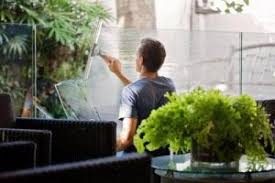 İçini tüketen aşkları, sahte dostları, kuyu kazan akrabaları, bencil, nankör insanları sonsuza kadar kapısının ardında bırakmalı. Temizlik Yapmak Sevmeyenler Icin Ise Yarar 5 Ipucu Sagliga Bir Adim