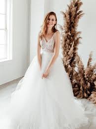 Taking pieces from the categories above, we've put together three looks so you can visualize how it all comes together. Wedding Dresses For Pear Or Triangle Shape Brides
