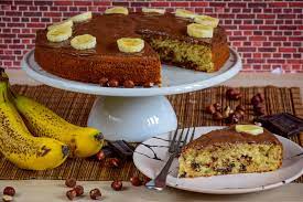 Den ausgekühlten kuchen mit marmelade bestreichen und mit halbierten bananen belegen. Kiras Bakery Bananen Nutella Kuchen Super Saftig Und Kinderleicht