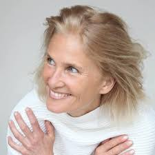 Kate Mckenzie's Instagram, Twitter & Facebook