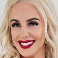 Ginger Sloan's Instagram, Twitter & Facebook