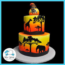 Learn The Art Of Hand Painting Cakes In This Free Craftsy Class Safari Birthday Cakes Safari Cakes Hand Painted Cakes