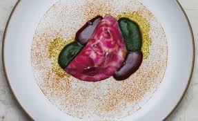 Raviole Vegetale De Tourteau Par Akrame Benallal Recette Tourteau Betterave Cuisson Tourteau