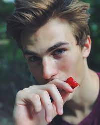  Rekomendasi Cast Cowok Ganteng Hiatus Cowok Ganteng It Cast Read News