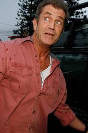 By the time andrew had left home, in 1985, mel gibson was already a star, having appeared in 1979's mad max, in gallipoli in 1981, followed by mad max 2, and mad max: Mel Gibson Steckbrief News Bilder Gala De
