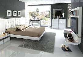 The linchpin of traditional design is a sense of symmetry and equal weight, both in the bones of a space and the furnishings. 7 Design Elements Of Traditional Bedroom Furniture Flux Magazine