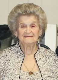 Nina Cooley's Instagram, Twitter & Facebook