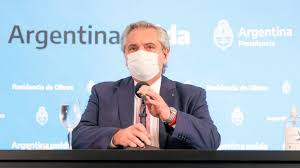 Braian gallo y alberto fernández, durante el encuentro. Alberto Fernandez Les Contesto A Los Sectores Que Anticiparon Que No Van A Acatar La Ley A Mi La Rebelion No Infobae