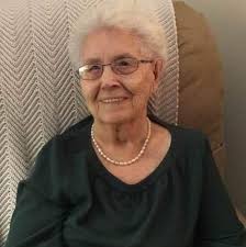 Vonnie Rose Bettelyoun "Wakinyela Cikala Ska Win" (Little White Dove Woman)  February 20, 1949 ~ March 6, 2020 Vonnie Rose Bettelyoun was born