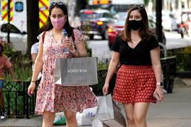 Allison arwady gave a covid vaccine update tuesday, after mayor lori lightfoot said a chicago mask mandate could return. Illinois Mask Mandate Chicago Requiring Masks Indoors Starting Friday