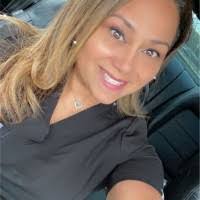 Yvette Deleon's Instagram, Twitter & Facebook