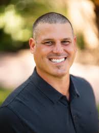 loniepaxton is a 3x Super Bowl Champion Member of the New England Patriots  and a board member of the High Fives Foundation. That makes him the perfect  guest this week as snow