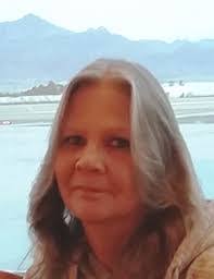 Lisa Holloman's Instagram, Twitter & Facebook