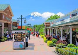 Aptly named, hot springs is a city built around 47 naturally heated hot springs. Within Gotemba Premium Outlets Official Hot Spring Day Spa Konohana No Yu