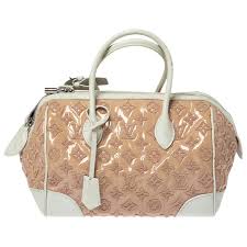 Louis vuitton cross body hand bag with removable strap (to become oversized purse), comes with coin purse too and identity card. Louis Vuitton Rose Monogram Limited Edition Speedy Bouclettes Round Bag For Sale At 1stdibs
