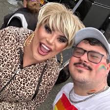 Leah Francis (@LeahFran90)