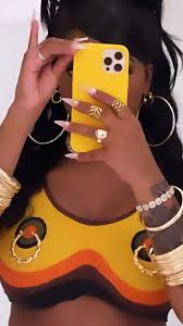 Pin by mich on golden hour pfps hair styles baddie. Baddie Pfp Mood Money Pinterest Hashtags Video And Accounts