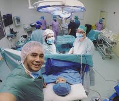 Ia dianggap menenangkan dan dapat mengurangkan kesakitan semasa bersalin. 4 Magic Moment Dilalui Fizo Omar Sewaktu Lihat Isteri Bersalin Depan Mata Panduan Untuk Bapa Lain Juga Vanilla Kismis