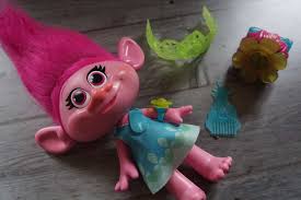 Dreamworks trolls poppy is a loveable, colorful princess who always takes a break for hug time, no matter where her adventures take her. Dreamworks Trolls Hug Time Poppy Tired Mummy Of Two