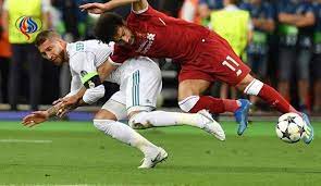 يستقبل ليفربول الإنجليزي نظيره ريال مدريد الإسباني في مباراة من العيار الثقيل، الأربعاء 14 أبريل 2021، على ملعب الفريقين على أتم الإستعداد لخوض هذه المباراة، لاتكون سهلة على كلا الفريقين، ليفربول بالتأكيد يتوعد لأخذ الثأر من ريال مدريد بعد هزيمته. Ø´Ø§Ù‡Ø¯ Ù„Ø­Ø¸Ø© Ø¥ØµØ§Ø¨Ø© Ù…Ø­Ù…Ø¯ ØµÙ„Ø§Ø­ Ø®Ù„Ø§Ù„ Ù…Ø¨Ø§Ø±Ø§Ø© Ù„ÙŠÙØ±Ø¨ÙˆÙ„ ÙˆØ±ÙŠØ§Ù„ Ù…Ø¯Ø±ÙŠØ¯ Ù‚Ù†Ø§Ø© Ø§Ù„Ø¹Ø§Ù„Ù… Ø§Ù„Ø§Ø®Ø¨Ø§Ø±ÙŠØ©