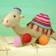 Camel stitch in the round round 1: Kemal The Camel Knitting Pattern