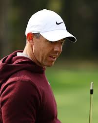 Rory McIlroy breaks club before surging into Wentworth contention