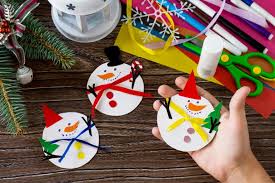 Allez, c'est le temps de faire des bricolages de noël faciles! 10 Idees Faciles De Decorations De Noel A Fabriquer En Papier M6 Deco Fr