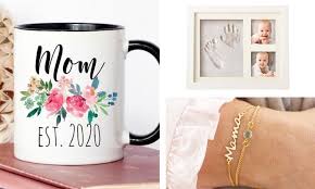 best gifts for new moms that make a