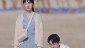 Lancome l'absolu rouge ruby cream, l'absolu rouge intimatte. Beautiful White Shoulder Bag Of Seo Dal Mi Bae Suzy In Start Up S01e09 Spotern