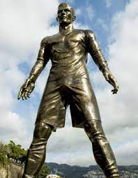 Cristiano ronaldo statue is situated nearby to sé. The Statue Of Cristiano Ronaldo In Madeira Island