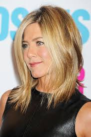 This type of looks is very generous if properly handled. Jennifer Aniston S Best Hairstyles Of All Time 50 Jennifer Aniston Hair Cuts And Colors