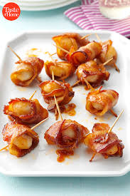 These make festive lunches fof kids or a nice addition to a holiday party spread. 80 Vintage Recipes For A 50s Flashback Yummy Appetizers Christmas Cooking Finger Food Appetizers