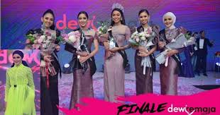 Selepas 20 orang calon peserta dewi remaja telah terpilih untuk saringan akhir, semalam secara rasminya 12 orang peserta diumumkan sebagai finalis dewi remaja 2019. Dewi Remaja 2009 10 Peserta