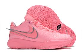 Tênis Nike LeBron 20 Rosa