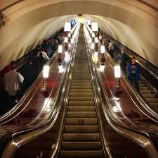 Petersburg metro is the most popular public transport, and at peak times, it is simply indispensable. St Petersburg U Bahn Karte Russland