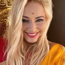 Tracy Litton's Instagram, Twitter & Facebook