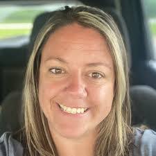 Amanda Hester's Instagram, Twitter & Facebook