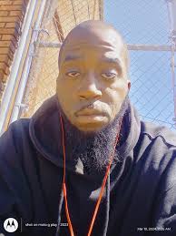 Sooo... who knows what this magical gem is that reacts with Shana?