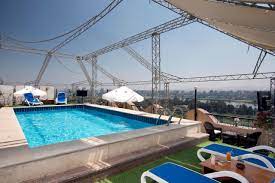 Design of the hotel combines contemporary elements and traditional pharaonic motives. Swiss Inn Nile Hotel Kairo Aktualisierte Preise Fur 2021