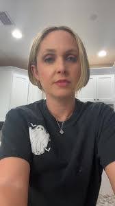 Shawna Light's Instagram, Twitter & Facebook