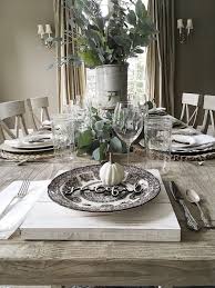 Chargers, napkin rings, and tea lights are all great little moments of golden and copper flair that never check out pier 1 for everything your table needs, from basics to fall flourishes. 12 Simple Fall Table Ideas Modern Glam Entertaining