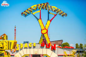It has a height of 24.7 metres (81 ft), reaches a maximum speed of 79.2 kilometres per hour (49.2 mph). Energylandia 1 Dniowe Wypady Do Najwiekszego Parku Rozrywki Integra Wyjazdy