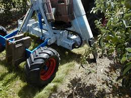 Root pruning varied based on the scale of intensity and plant growth stage, including air root pruning, knife root pruning and modern pruning using root pruner machine mounted to a tractor. Root Pruner Super New Np Seymour