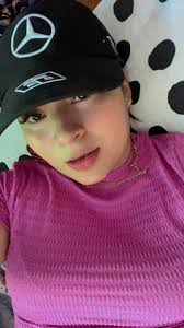 Larissa Roman Albarr (@larissaroalb)