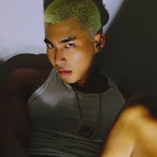 Khi người ta cô đơn trái tim mong manh trở nên yếu mềm”