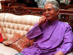 Sertai saluran telegram ttf di sini a lawyer representing datuk seri khairuddin abu hassan, who lodged police reports in malaysia, the uk. Former Selangor Mb Abu Hassan Omar Passes Away The Star
