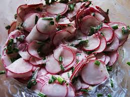 Radieschensalat Mit Schnittlauch Von Elli 28 Chefkoch Rezept Radieschen Salat Bistro Essen Oktoberfest Essen