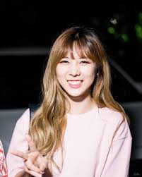 Ayeee Here S Some Throwback Yoohyeon For You To Enjoy Dreamcatcher Korean Kpop Jiu Yoohyeon Minx Debut Rook Dream Catcher Her Smile Jiu Dreamcatcher