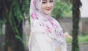 Cewek2 cantik lucu gambar orang berhijab kartun. Foto Cewek2 Cantik Lucu Berhijab Anak Remaja Foto Cewek2 Cantik Lucu Berhijab Anak Remaja Smp Kelas 7