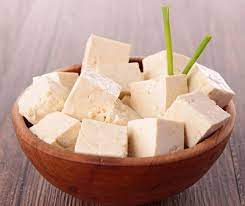 Il tofu è uno degli alimenti più famosi dell'oriente ma sta conquistando grande popolarità anche in occidente, italia compresa, grazie pure al largo uso nella dieta vegana. Tofu Cos E E Come Usarlo In Cucina Edo Blog